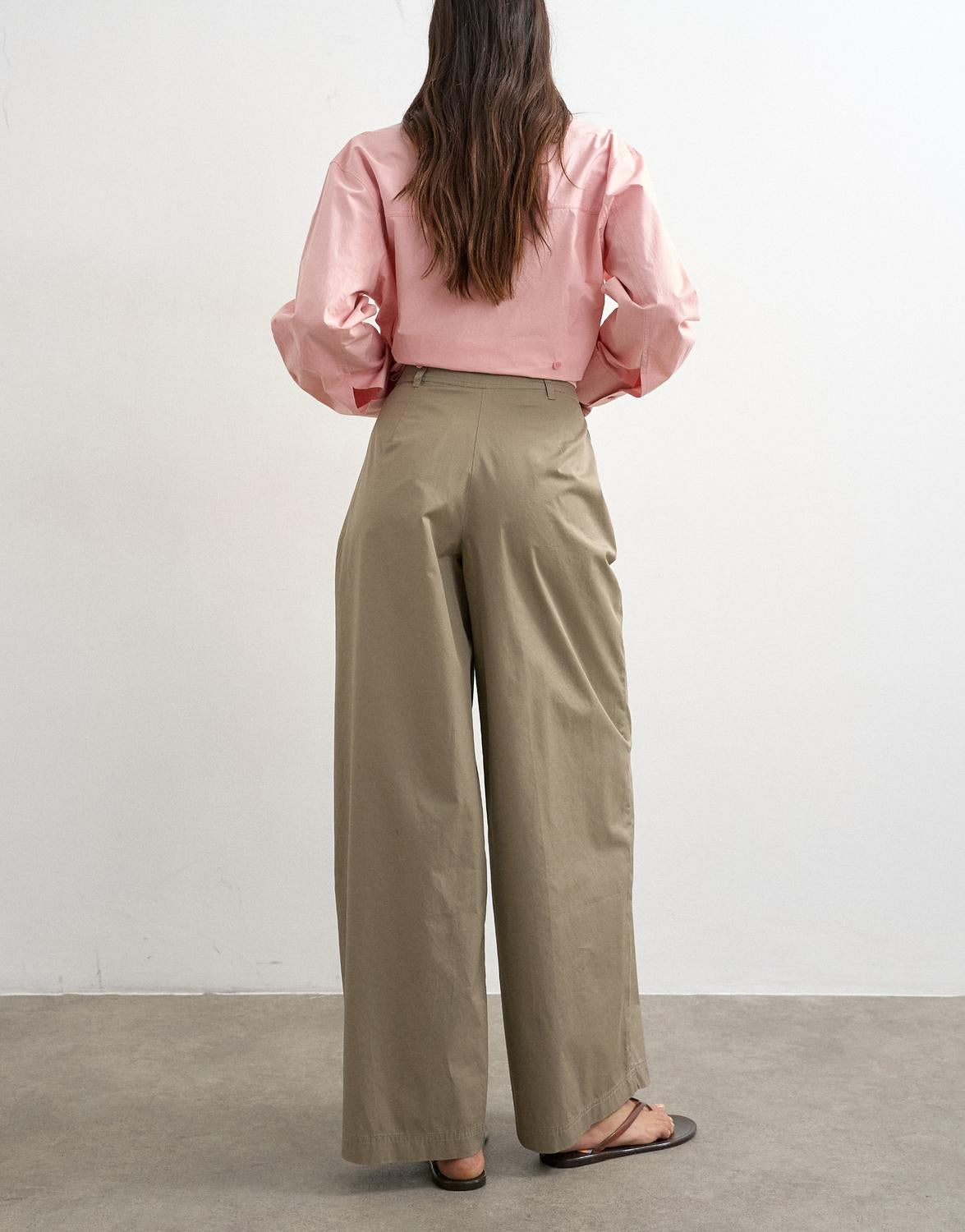 model_shot-back